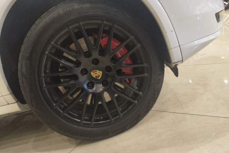 Used Porsche Cayenne 2016 Cayenne GTS 3.6T Right Front Wheel Hub