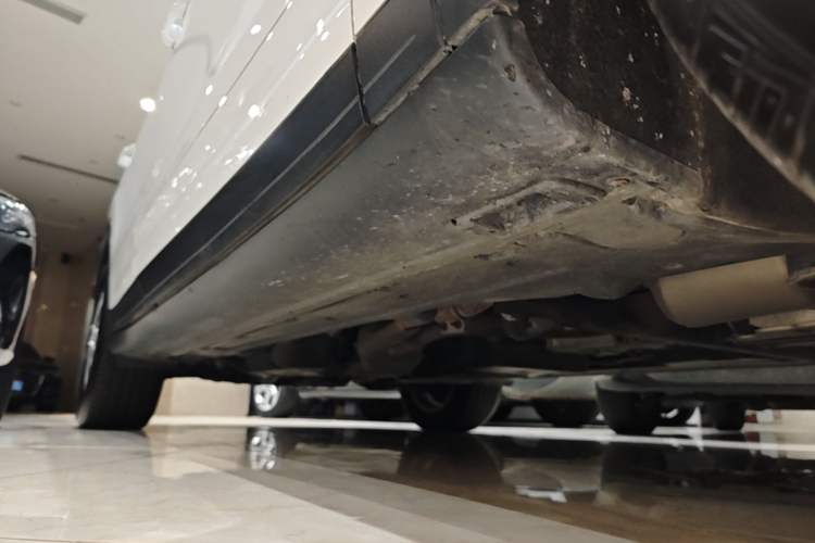 Used Porsche Cayenne 2016 Cayenne 3.0T Right Side Sill