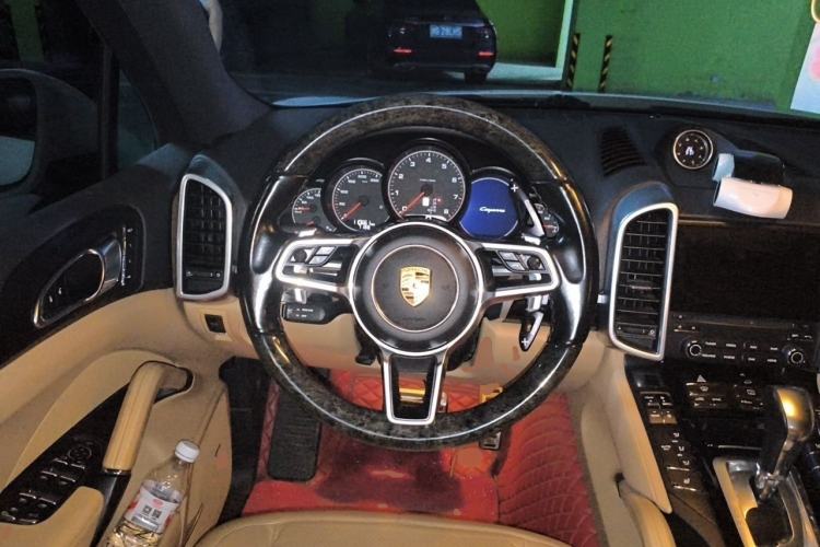 Used Porsche Cayenne 2016 Cayenne 3.0T Steering Wheel