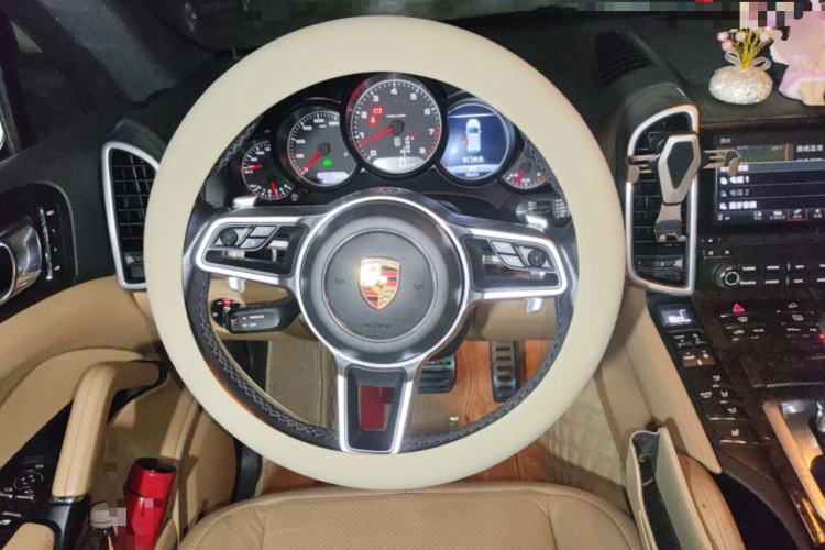 Used Porsche Cayenne 2016 Cayenne 3.0T Steering Wheel