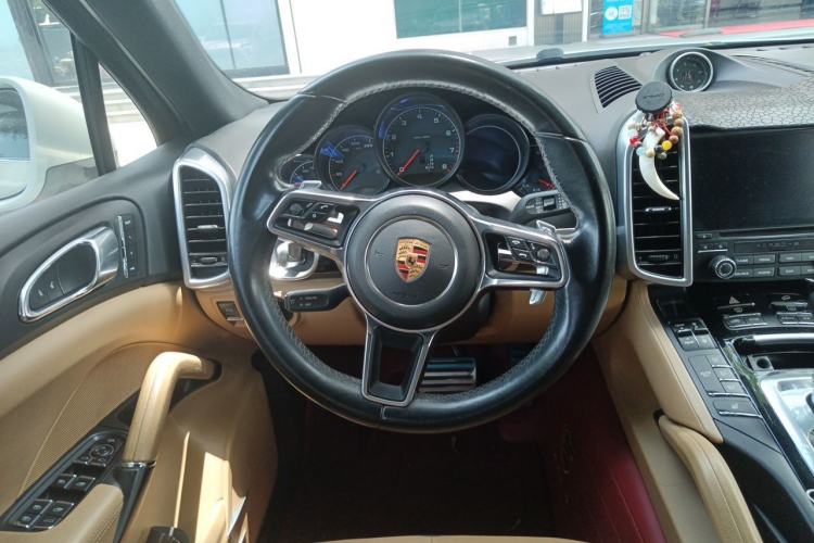 Used Porsche Cayenne 2016 Cayenne 3.0T Steering Wheel