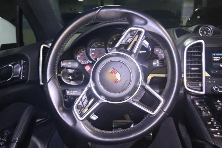 Used Porsche Cayenne 2016 Cayenne 3.0T Steering Wheel