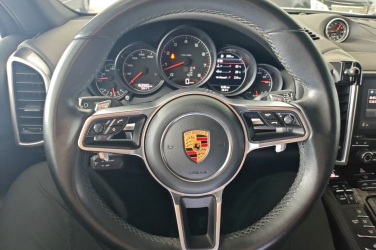 Used Porsche Cayenne 2016 Cayenne 3.0T Steering Wheel