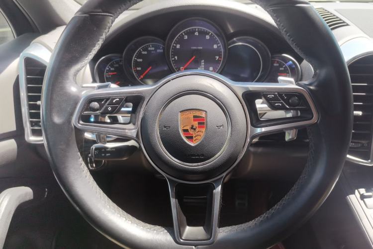 Used Porsche Cayenne 2016 Cayenne 3.0T Steering Wheel