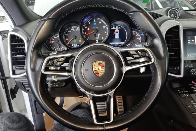 Used Porsche Cayenne 2016 Cayenne 3.0T Steering Wheel