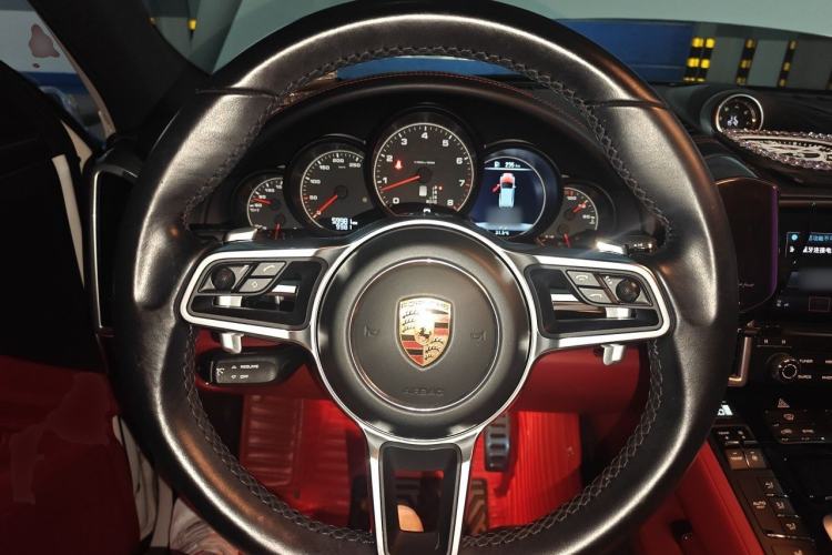 Used Porsche Cayenne 2016 Cayenne 3.0T Steering Wheel