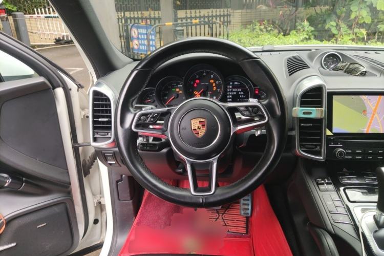 Used Porsche Cayenne 2016 Cayenne 3.0T Steering Wheel