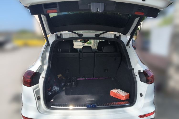 Used Porsche Cayenne 2016 Cayenne Platinum Edition 3.0T Trunk