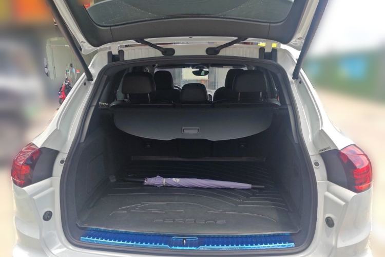 Used Porsche Cayenne 2016 Cayenne S 3.6T Trunk