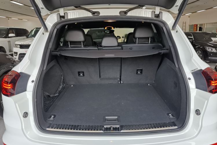 Used Porsche Cayenne 2016 Cayenne 3.0T Trunk