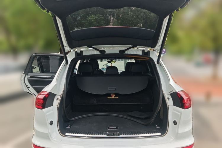 Used Porsche Cayenne 2016 Cayenne 3.0T Trunk