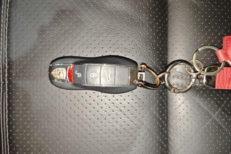 Used Porsche Cayenne 2016 Cayenne 3.0T Vehicle Key