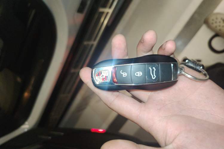 Used Porsche Cayenne 2016 Cayenne 3.0T Vehicle Key