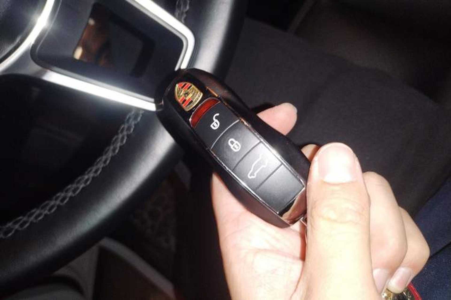 Used Porsche Cayenne 2016 Cayenne 3.0T Vehicle Key