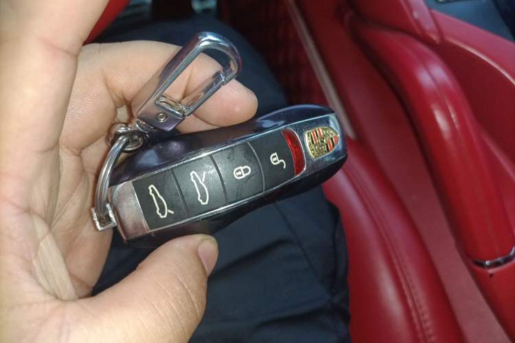 Used Porsche Cayenne 2016 Cayenne 3.0T Vehicle Key