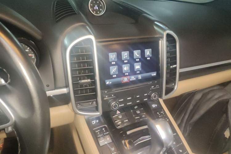 Used Porsche Cayenne 2016 Cayenne 3.0T Audio And AC Panel