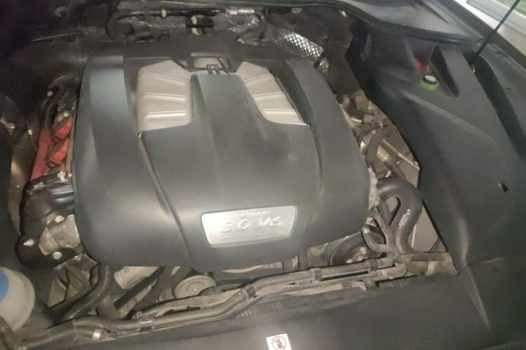 Used Porsche Cayenne 2016 Cayenne 3.0T Engine Bay Left