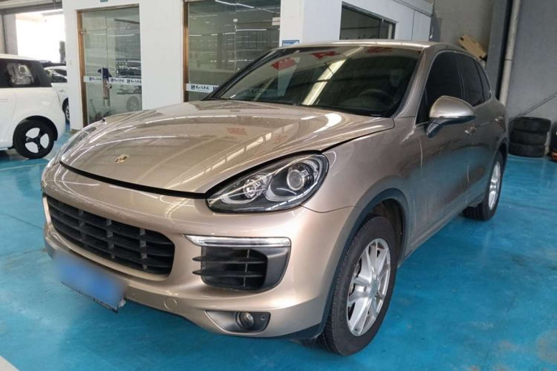 Used Porsche Cayenne 2016 Cayenne 3.0T Front Left 45 Deg