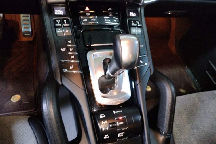 Used Porsche Cayenne 2016 Cayenne 3.0T Gear Lever