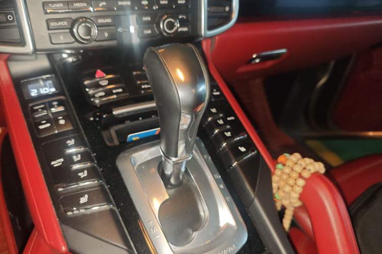 Used Porsche Cayenne 2016 Cayenne 3.0T Gear Lever