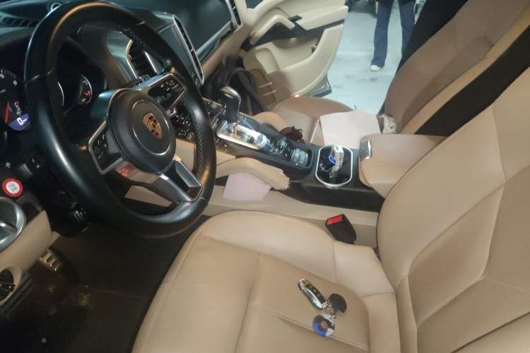 Used Porsche Cayenne 2016 Cayenne 3.0T Left Front Seat