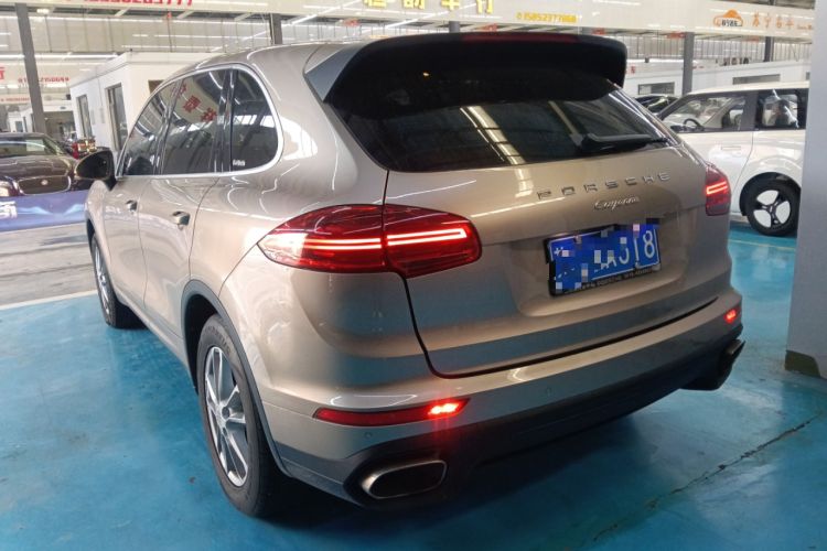 Used Porsche Cayenne 2016 Cayenne 3.0T Rear Left 45 Deg