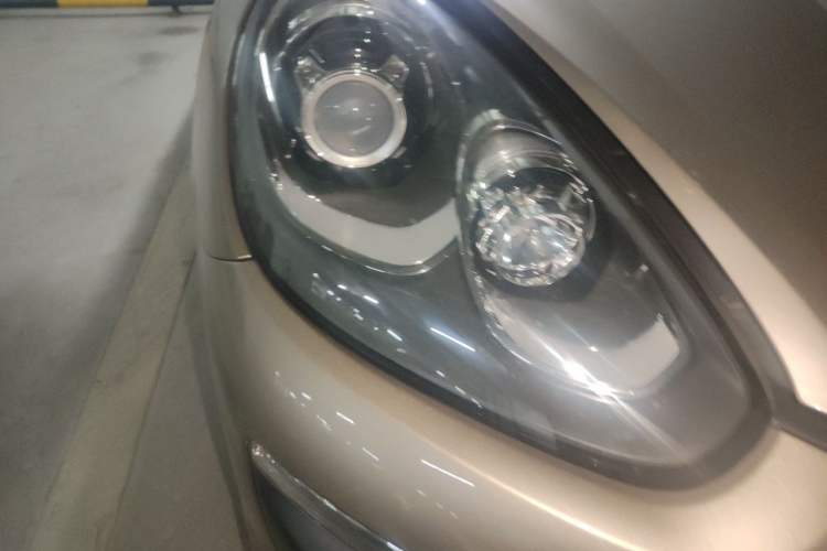 Used Porsche Cayenne 2016 Cayenne 3.0T Right Front Headlight