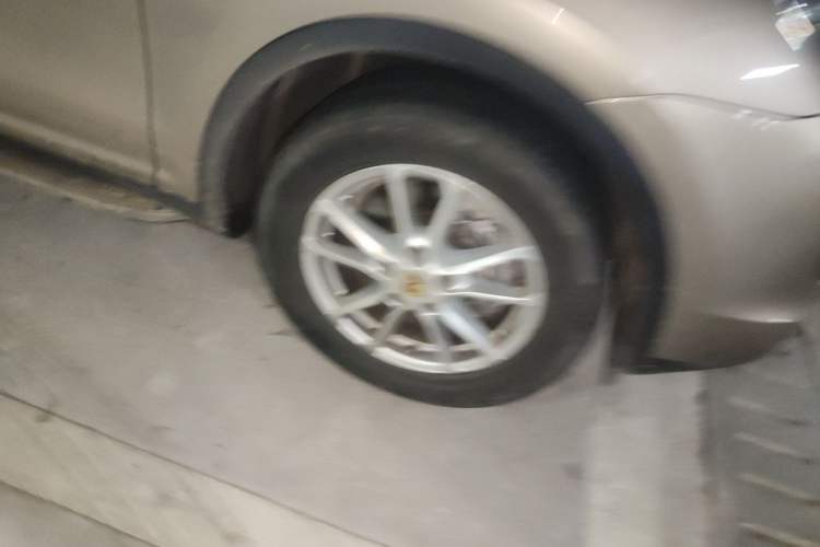 Used Porsche Cayenne 2016 Cayenne 3.0T Right Front Wheel Hub
