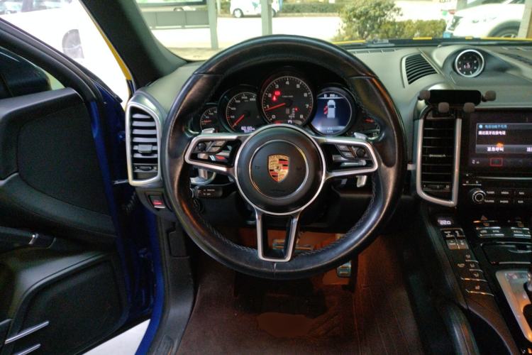 Used Porsche Cayenne 2016 Cayenne 3.0T Steering Wheel