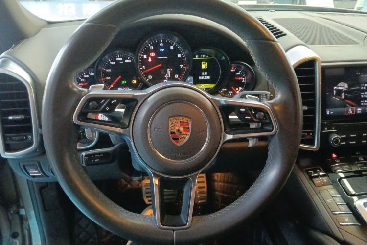 Used Porsche Cayenne 2016 Cayenne 3.0T Steering Wheel