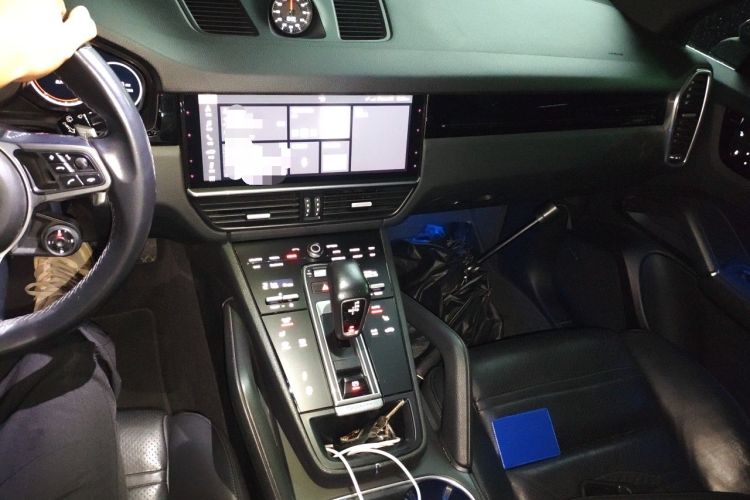 Used Porsche Cayenne 2018 Cayenne 3.0T Audio And AC Panel