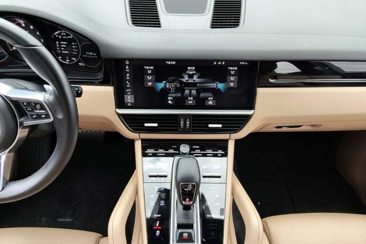 Used Porsche Cayenne 2018 Cayenne 3.0T Audio And AC Panel