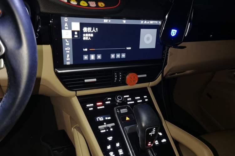 Used Porsche Cayenne 2018 Cayenne 3.0T Audio And AC Panel