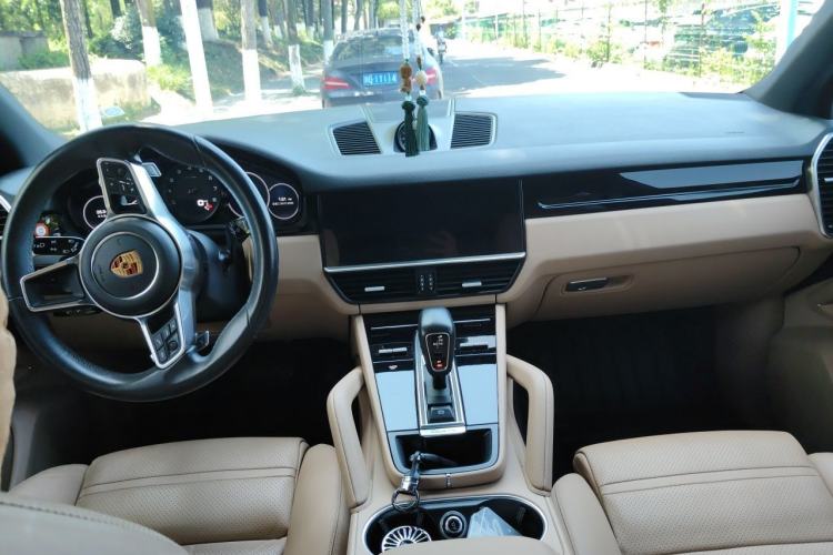 Used Porsche Cayenne 2018 Cayenne 3.0T Center Console