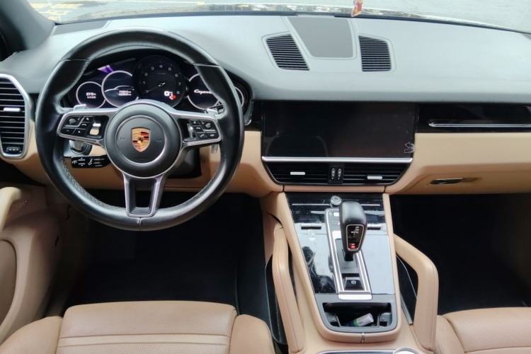 Used Porsche Cayenne 2018 Cayenne 3.0T Center Console
