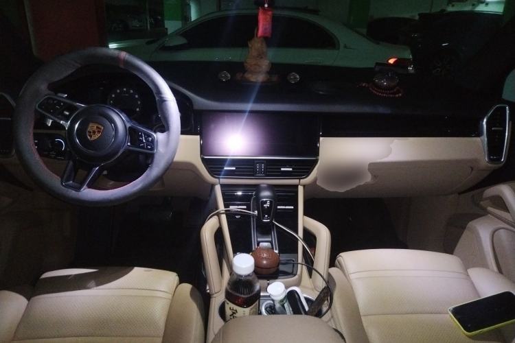 Used Porsche Cayenne 2018 Cayenne 3.0T Center Console