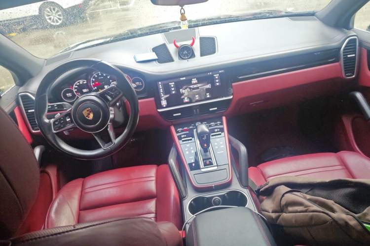 Used Porsche Cayenne 2018 Cayenne 3.0T Center Console