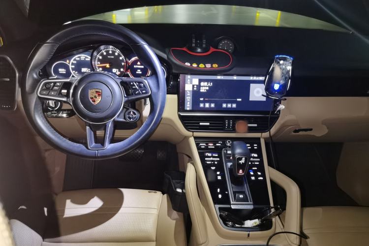 Used Porsche Cayenne 2018 Cayenne 3.0T Center Console