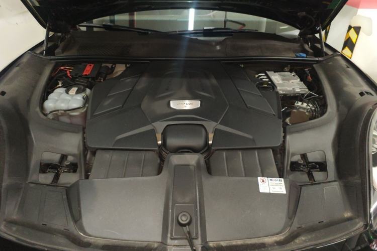 Used Porsche Cayenne 2018 Cayenne S 2.9T Engine Bay