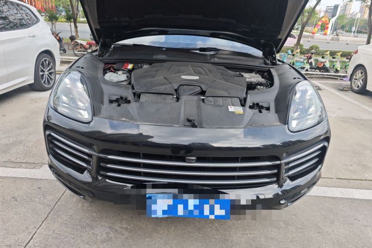 Used Porsche Cayenne 2018 Cayenne 3.0T Engine Bay