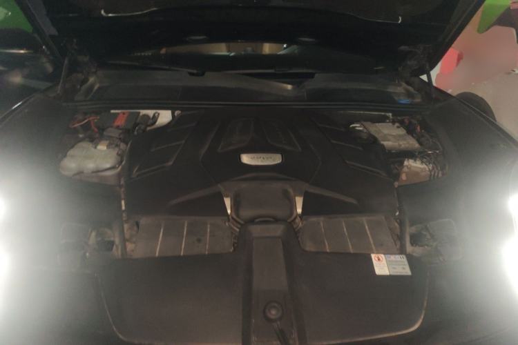 Used Porsche Cayenne 2018 Cayenne S 2.9T Engine Bay