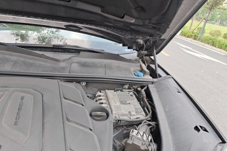 Used Porsche Cayenne 2018 Cayenne 3.0T Engine Bay Left