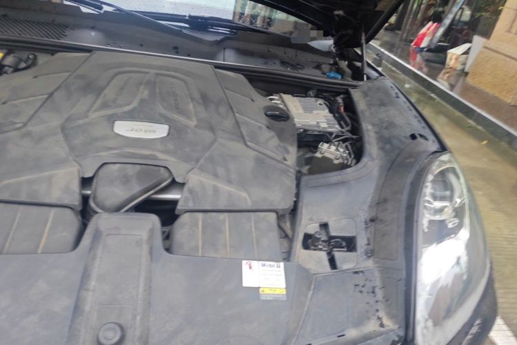Used Porsche Cayenne 2018 Cayenne 3.0T Engine Bay Left