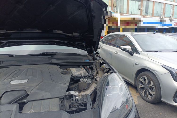 Used Porsche Cayenne 2018 Cayenne 3.0T Engine Bay Left