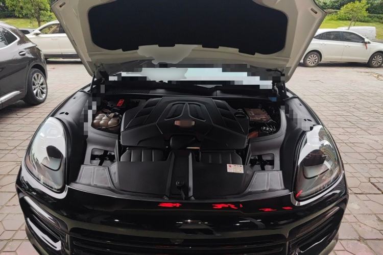Used Porsche Cayenne 2018 Cayenne 3.0T Engine Bay