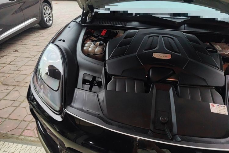 Used Porsche Cayenne 2018 Cayenne 3.0T Engine Bay Right