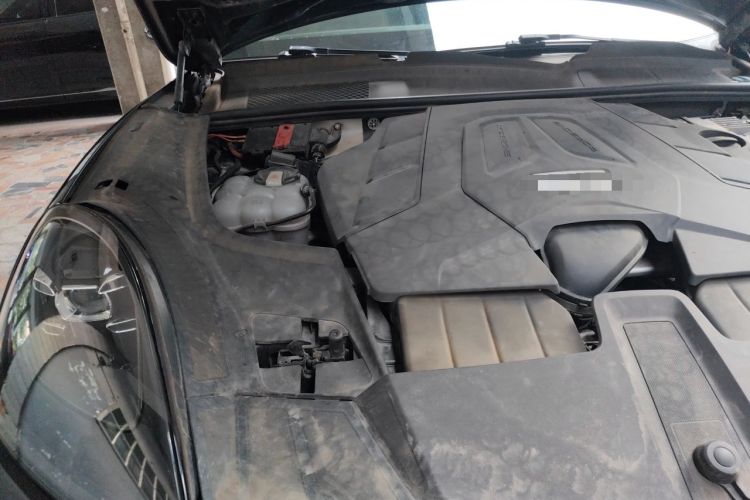 Used Porsche Cayenne 2018 Cayenne 3.0T Engine Bay Right