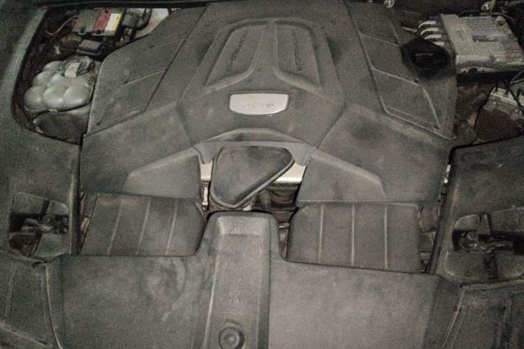 Used Porsche Cayenne 2018 Cayenne 3.0T Engine Bay