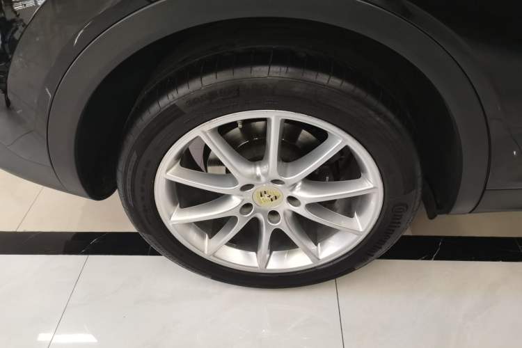 Used Porsche Cayenne 2018 Cayenne 3.0T Exterior 2