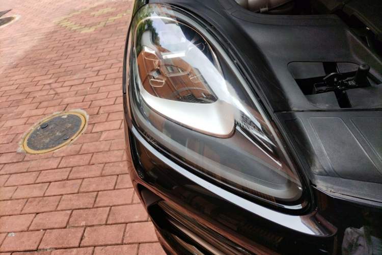 Used Porsche Cayenne 2018 Cayenne 3.0T Exterior 3
